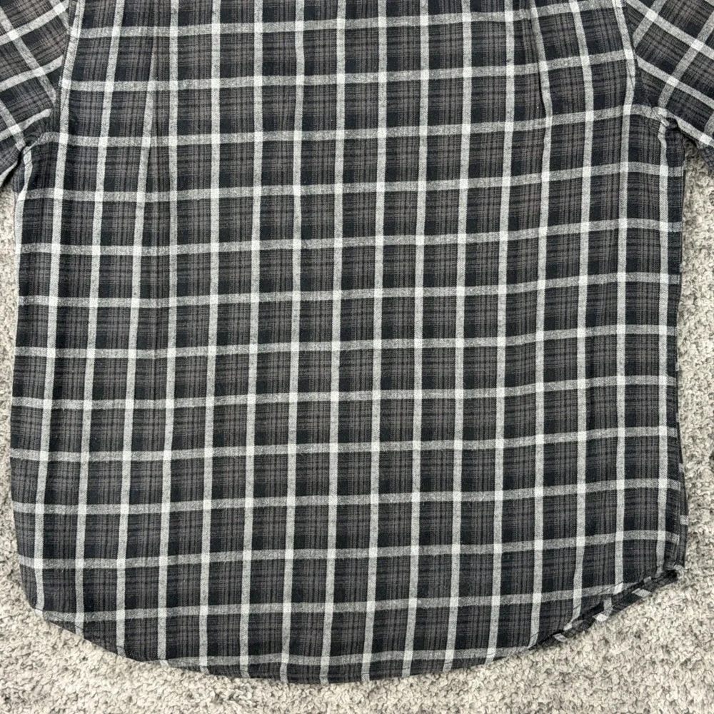 Outdoor Life Men's Size L Plaid Flannel‎ Long Sleeve Button Up Shirt Gray White
